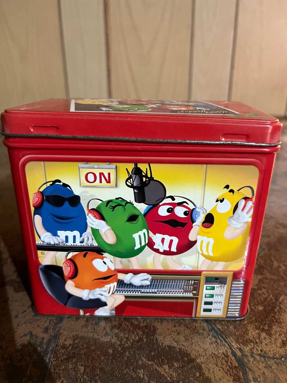 M&M 2005 World Tour Red Metal Tin Collectible Candy Container